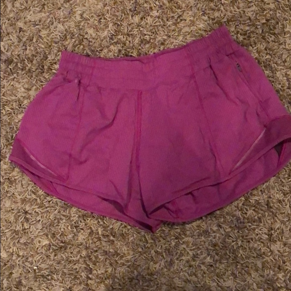 Lululemon hotty Hot short 2.5”. Lined. Size 6.